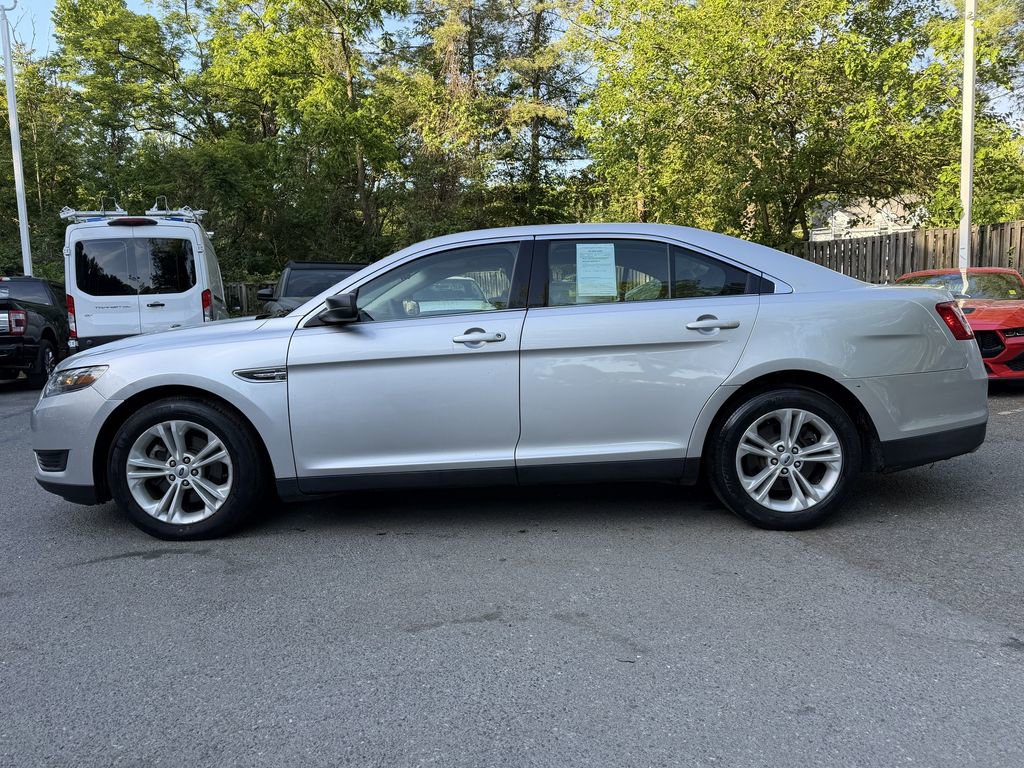 Certified 2019 Ford Taurus SE FWD image 4