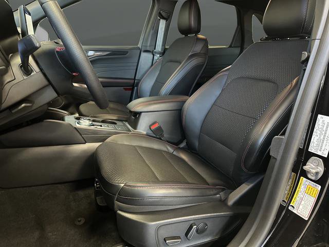 Certified 2025 Ford Escape ST-Line Elite image 9