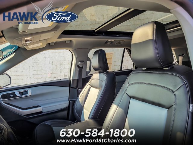 Certified 2023 Ford Explorer XLT w/ Equipment Group 202A AWD/4WD image 9