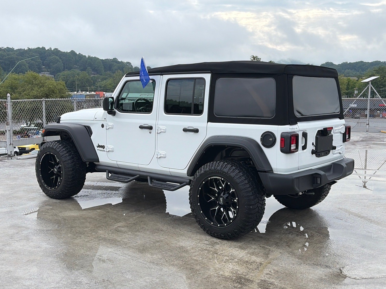 Used 2022 Jeep Wrangler Unlimited Sport AWD/4WD image 4