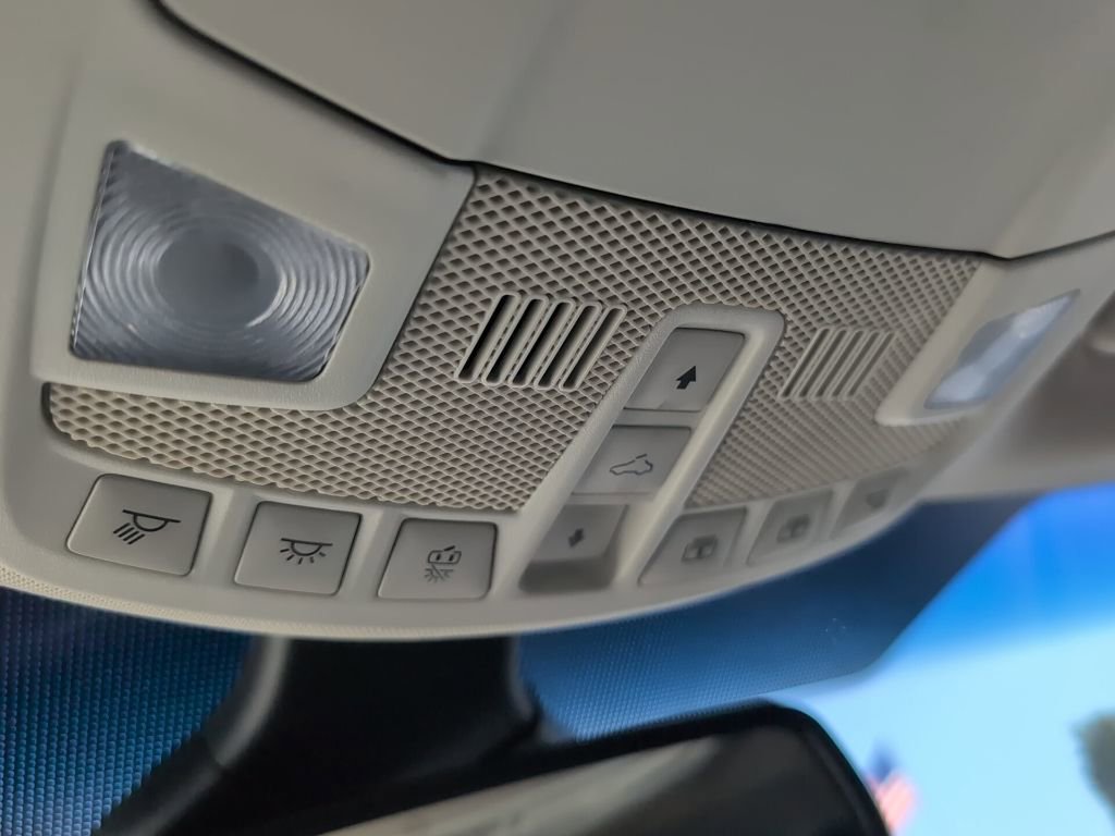 Certified 2020 Ford Edge Titanium w/ Equipment Group 301A image 21