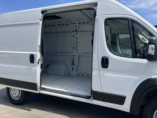 Used 2024 RAM ProMaster 2500 w/ Convenience Group FWD image 24