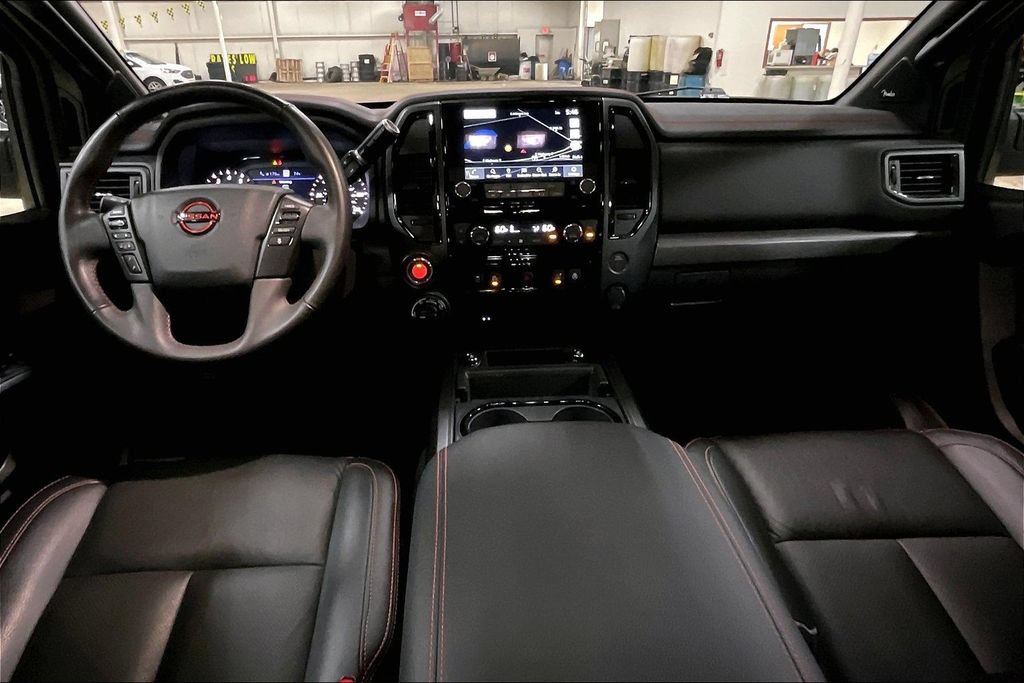 Used 2024 Nissan Titan PRO-4X w/ Pro-4x Convenience Package AWD/4WD image 14