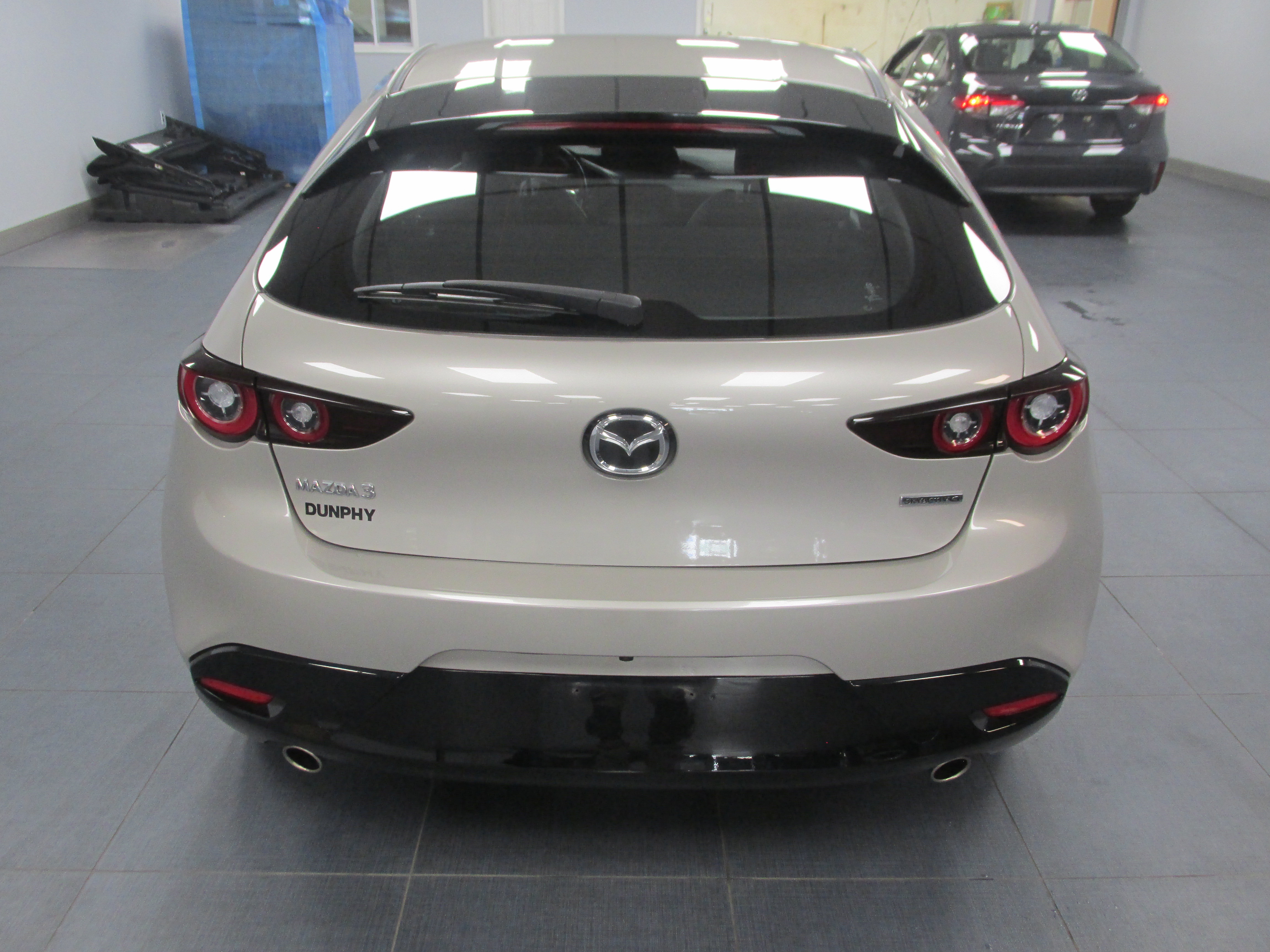 Used 2024 MAZDA MAZDA3 s FWD image 6