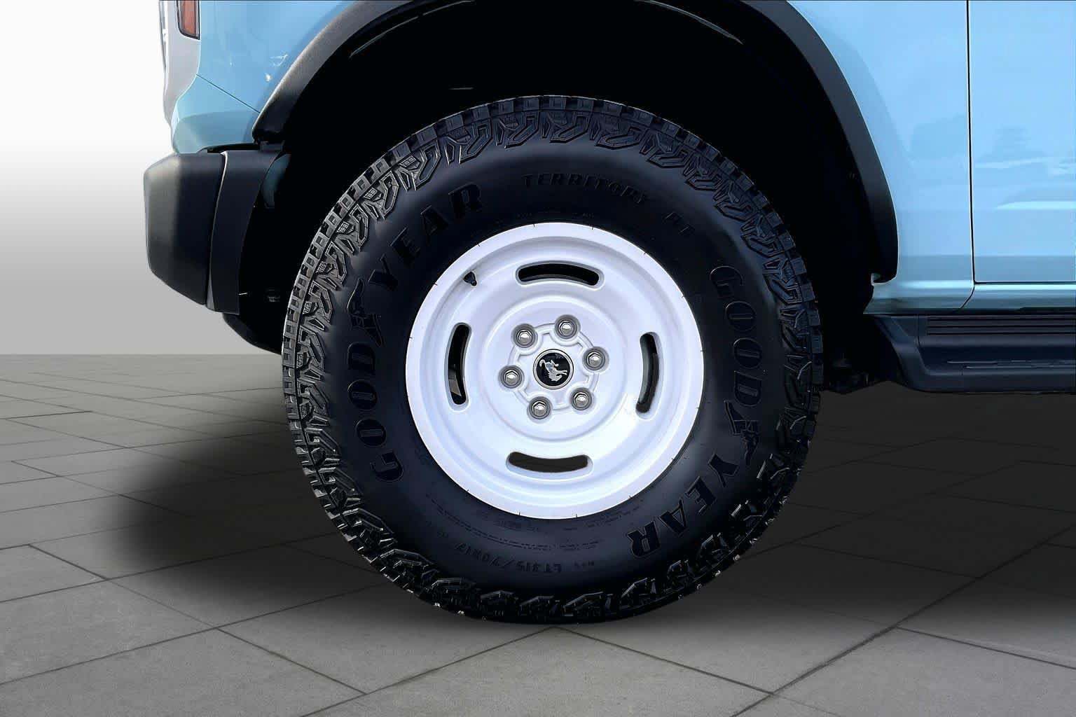 Certified 2025 Ford Bronco Heritage Edition AWD/4WD image 10
