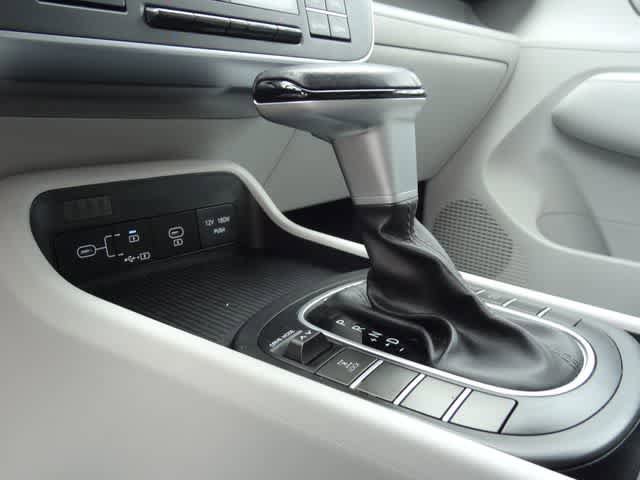 Used 2024 Hyundai Kona SEL AWD/4WD image 10
