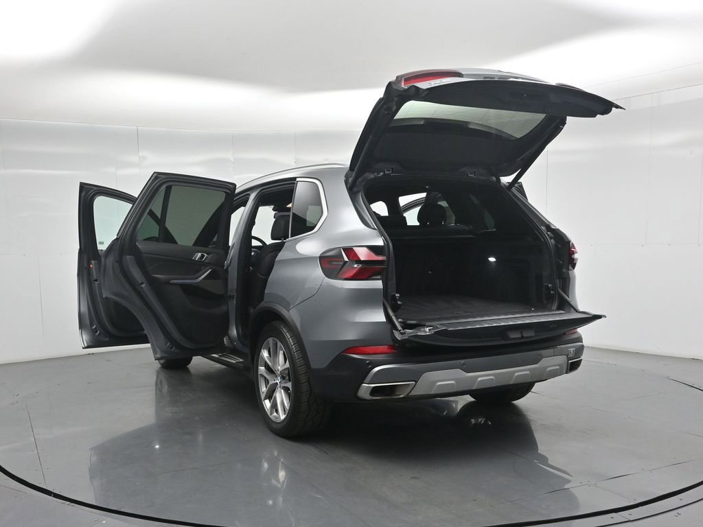 Used 2024 BMW X5 xDrive40i AWD/4WD image 36