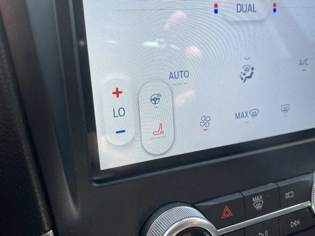 Certified 2022 Ford Edge SEL w/ Convenience Package AWD/4WD image 28