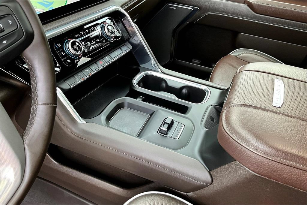 Used 2024 GMC Sierra 2500 Denali w/ Denali Reserve Package AWD/4WD image 21