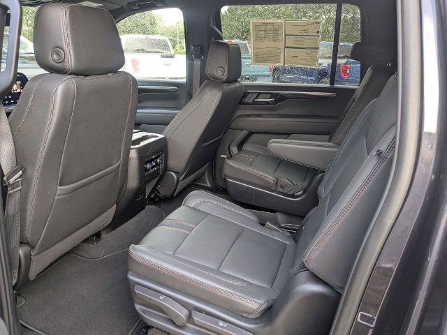 Used 2025 Chevrolet Suburban RST w/ Comfort Package AWD/4WD image 15