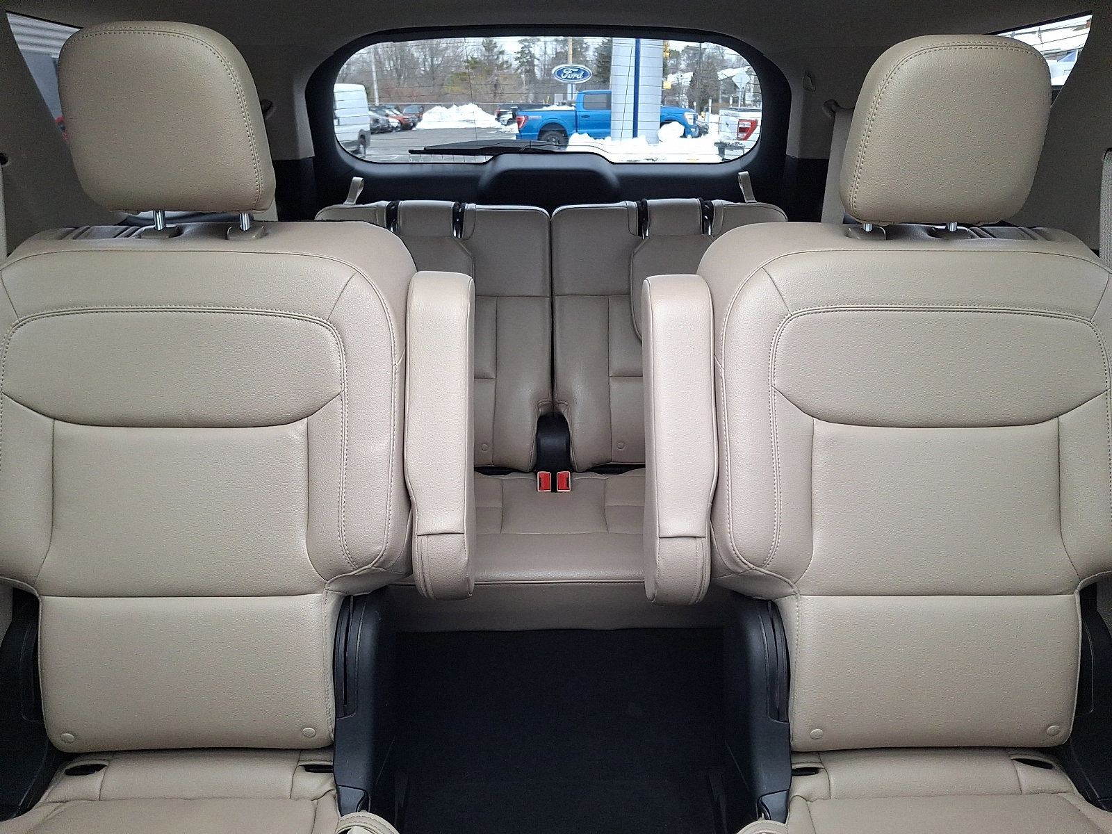 Certified 2020 Ford Explorer XLT w/ Equipment Group 202A image 19