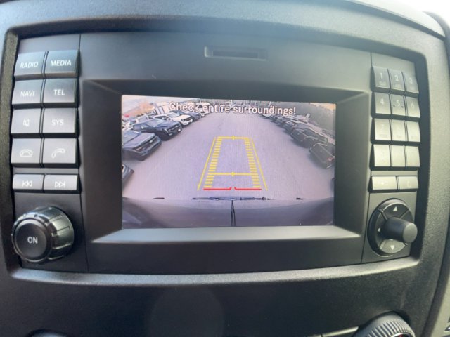 Used 2018 Mercedes-Benz Sprinter 2500 image 31