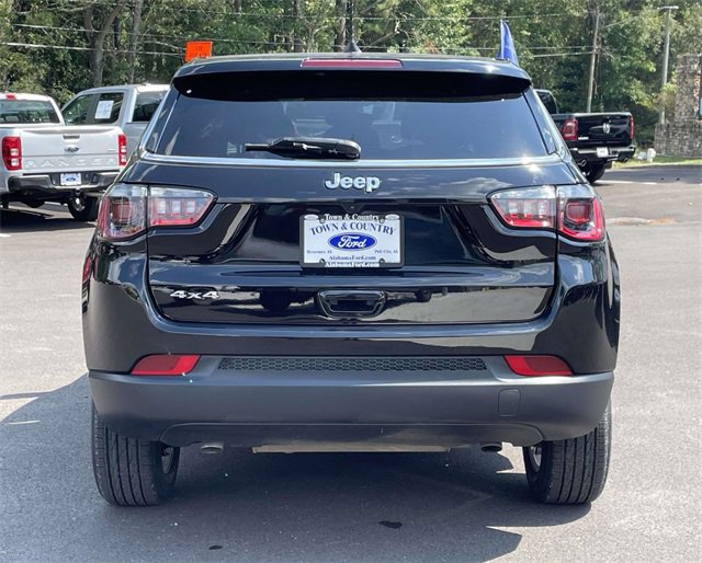 Used 2024 Jeep Compass Sport image 4