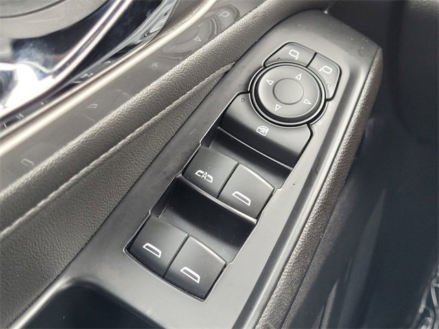 Used 2023 Chevrolet Traverse LT image 24