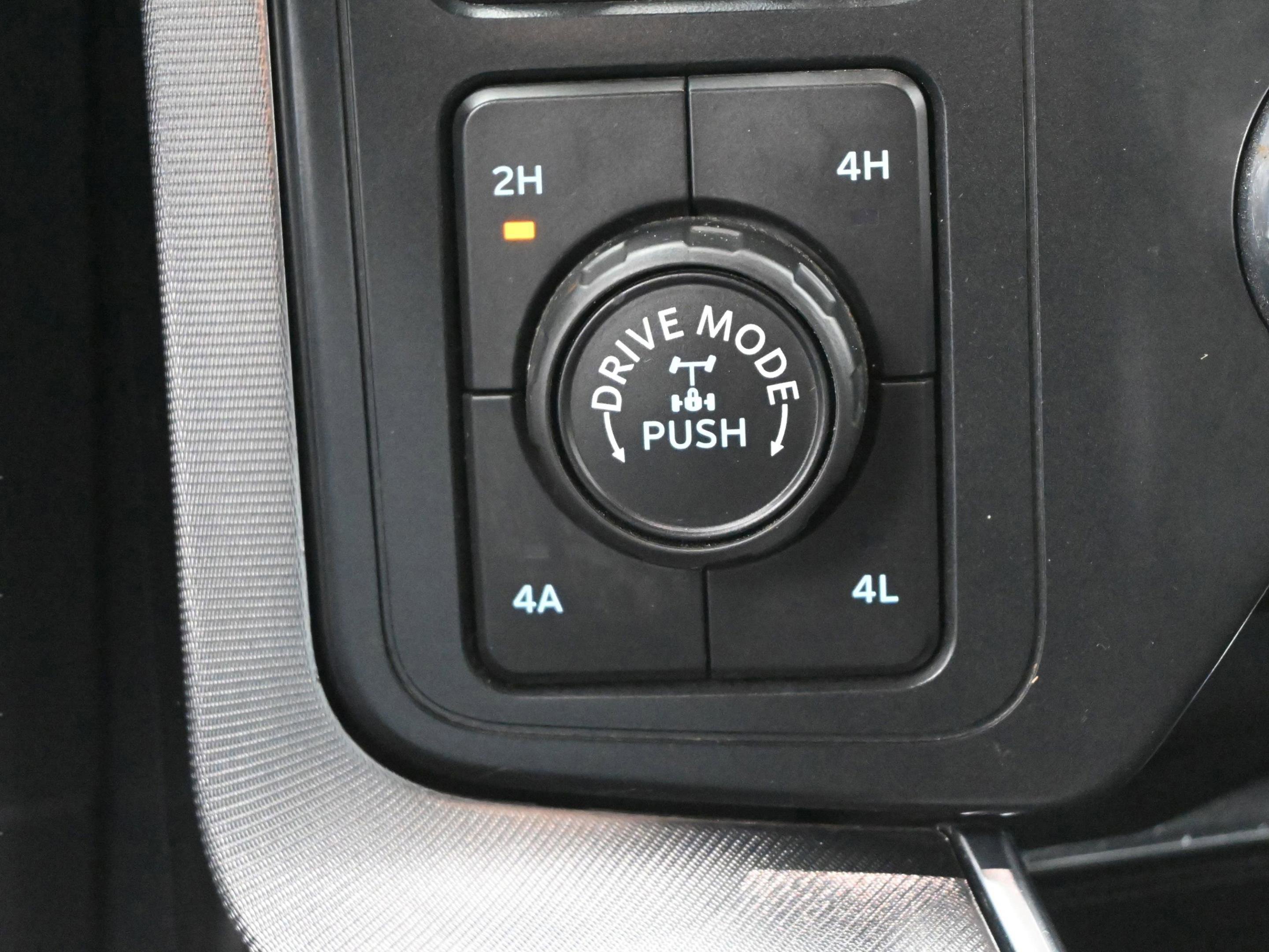 Certified 2022 Ford F150 Platinum w/ Equipment Group 701A High image 39