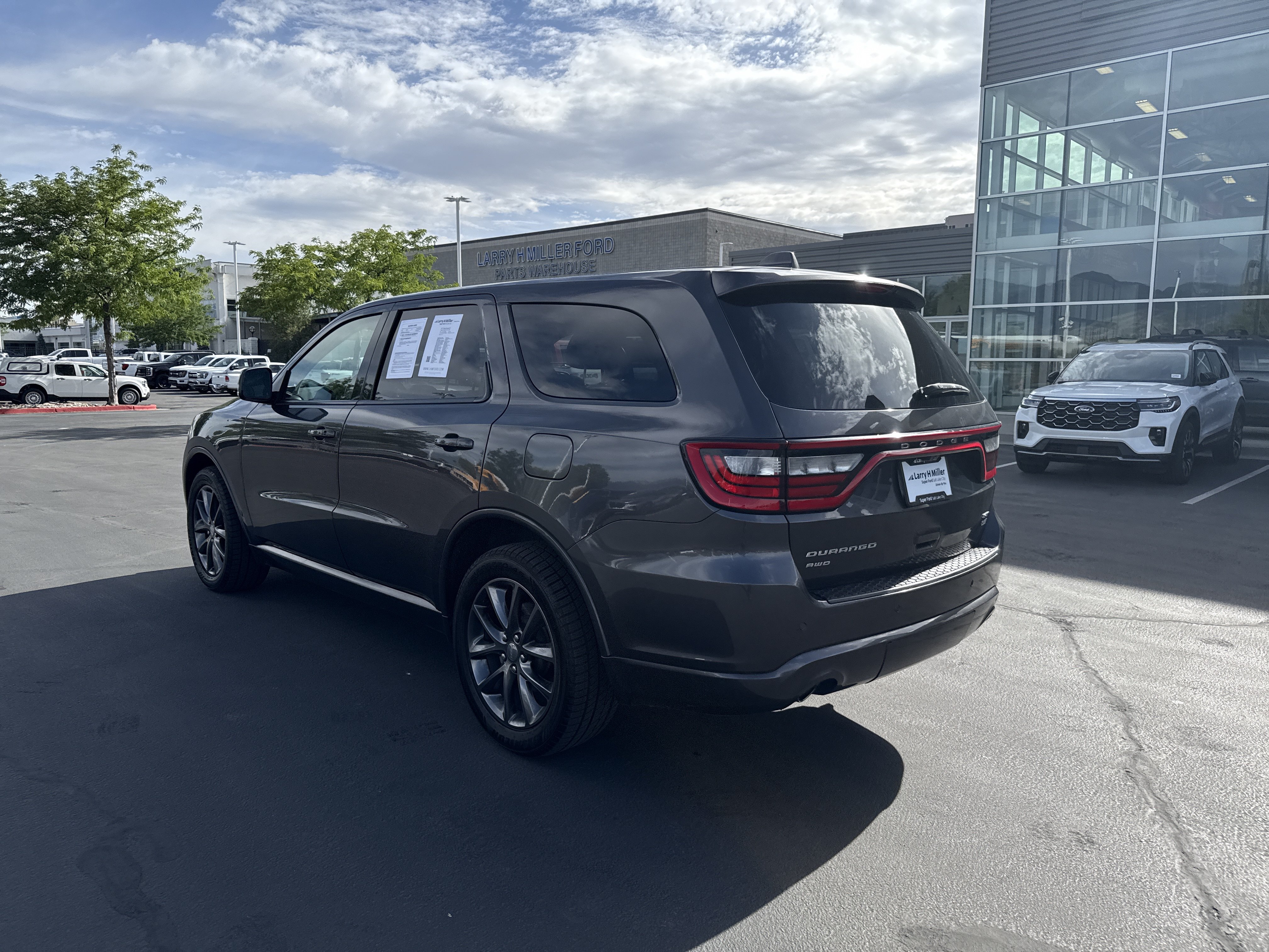 Used 2017 Dodge Durango GT w/ Nav & Power Liftgate Group AWD/4WD image 3