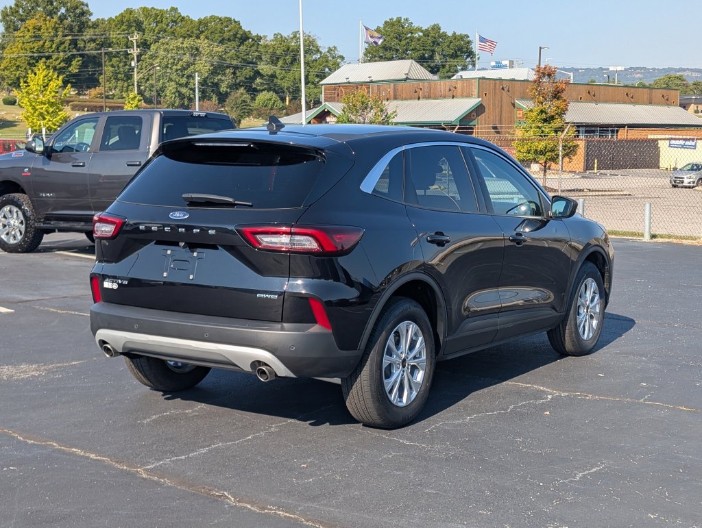 Certified 2023 Ford Escape Active w/ Tech Pack #1 AWD/4WD image 6
