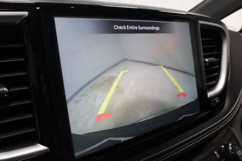 Used 2025 Chrysler Pacifica Limited FWD image 4
