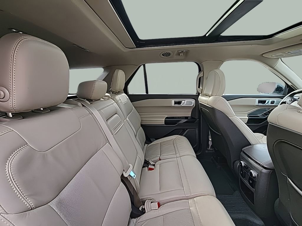Certified 2020 Ford Explorer Platinum w/ Premium Technology Package AWD/4WD image 15