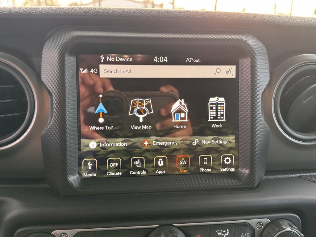 Used 2023 Jeep Gladiator Willys image 25