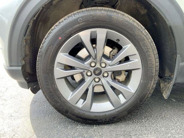 Certified 2022 Ford Explorer XLT w/ Equipment Group 202A AWD/4WD image 10