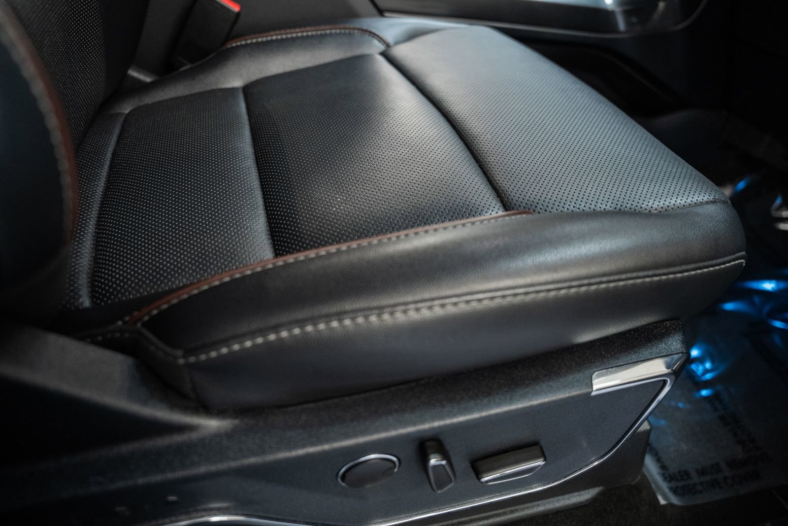 Certified 2021 Ford F150 Lariat w/ Equipment Group 502A High image 40