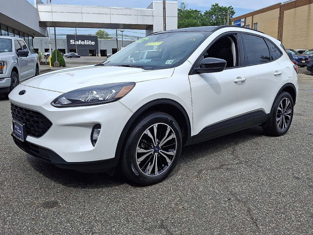 Certified 2022 Ford Escape SEL w/ SEL Stealth AWD Package image 4