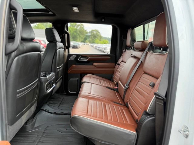 Used 2025 GMC Sierra 3500 Denali Ultimate w/ LPO, GMC Protection Package AWD/4WD image 16