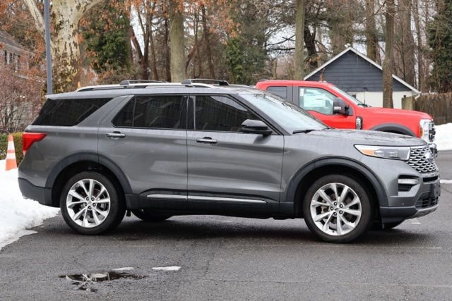 Certified 2023 Ford Explorer Platinum w/ Premium Technology Package image 3