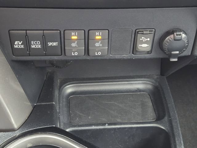 Used 2018 Toyota RAV4 Limited image 25