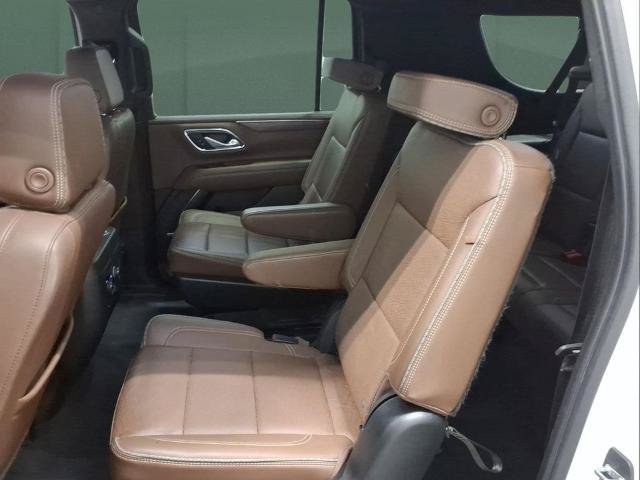 Used 2022 Chevrolet Suburban High Country w/ LPO, Illumination Package AWD/4WD image 23