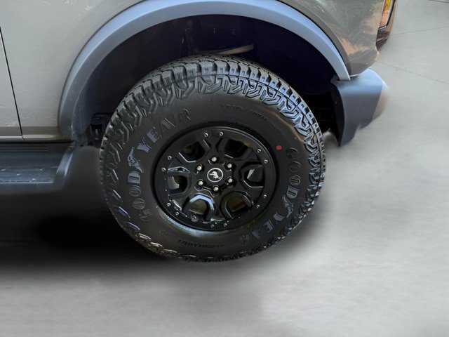 Certified 2025 Ford Bronco Outer Banks w/ Sasquatch Package AWD/4WD image 31