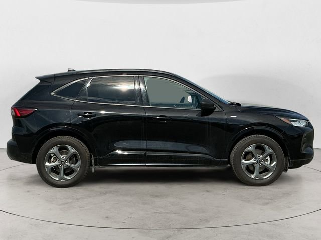 Certified 2024 Ford Escape ST-Line AWD/4WD image 6