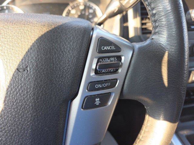 Used 2024 Nissan Titan SV w/ SV Convenience Package RWD image 41