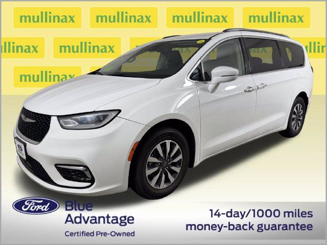 Used 2021 Chrysler Pacifica Touring-L FWD image 14