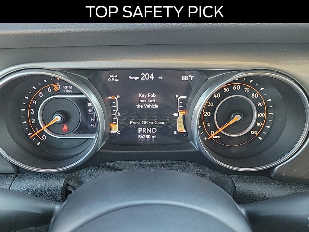 Used 2018 Jeep Wrangler Unlimited Sahara w/ Cold Weather Group AWD/4WD image 25