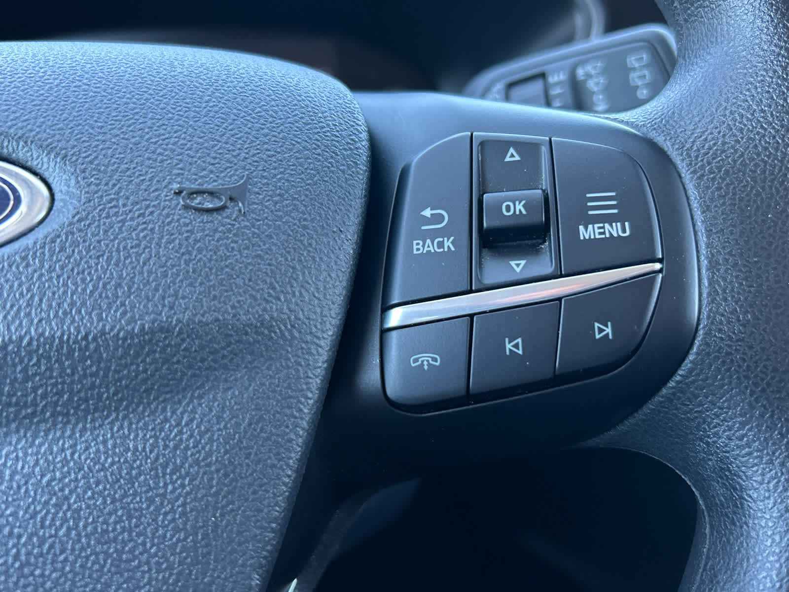 Certified 2025 Ford Escape Active image 33