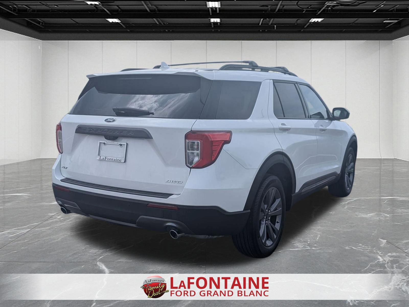 Certified 2022 Ford Explorer XLT w/ Equipment Group 202A AWD/4WD image 5