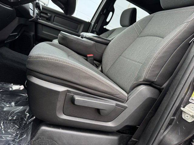 Used 2024 RAM 3500 Tradesman w/ Chrome Appearance Group image 7