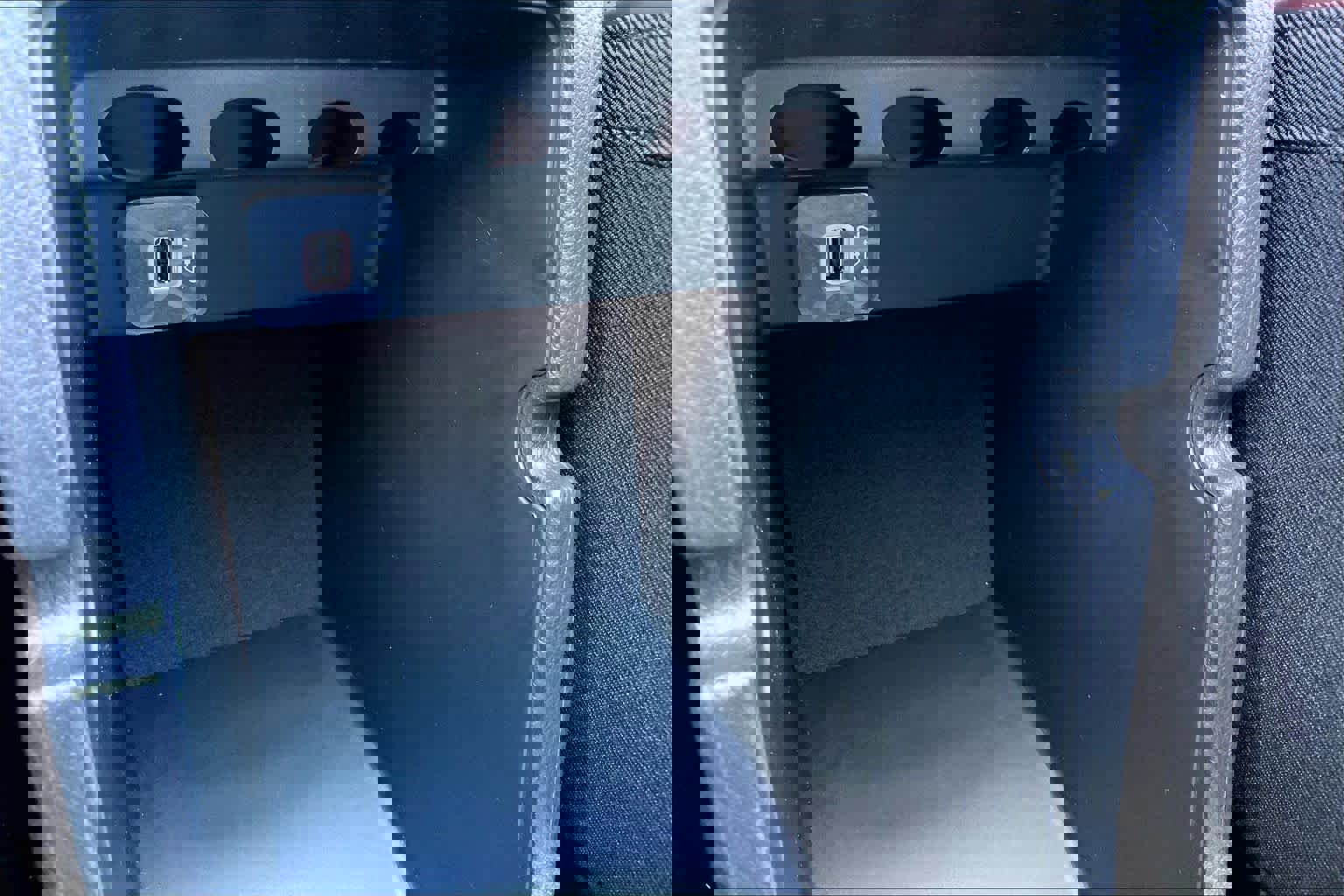 Used 2022 Jeep Cherokee Latitude Lux w/ Mopar Interior Package image 35