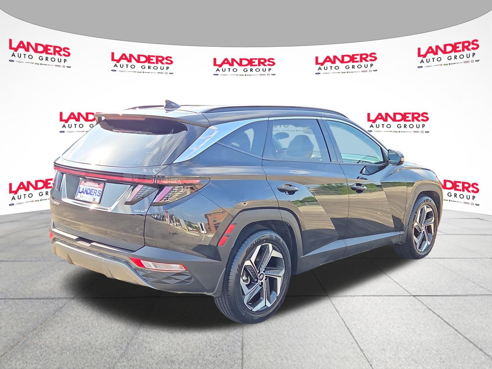 Used 2023 Hyundai Tucson Limited FWD image 3