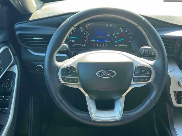Certified 2023 Ford Explorer XLT w/ Class IV Trailer Tow Package AWD/4WD image 17