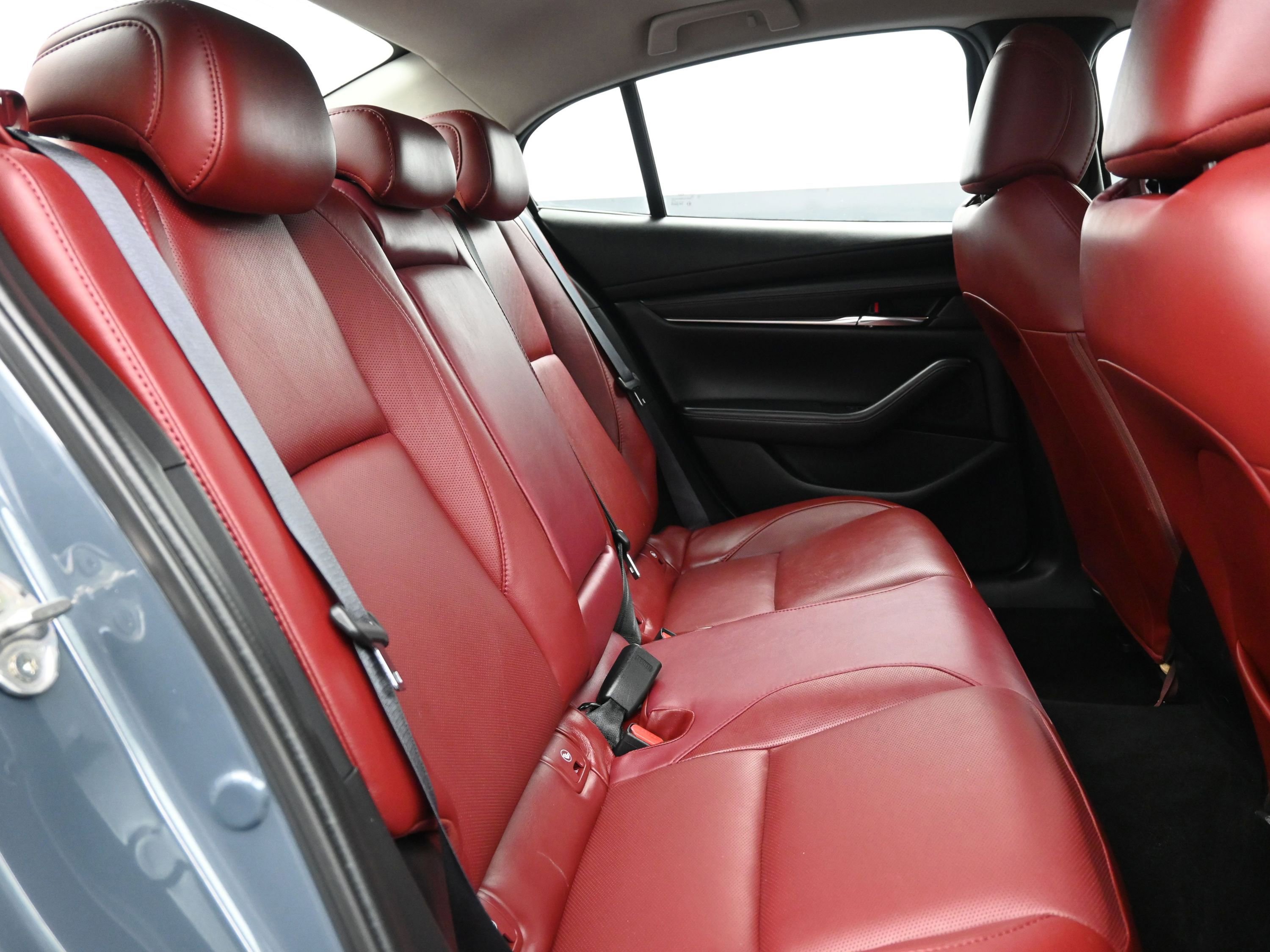 Used 2024 MAZDA MAZDA3 s image 28