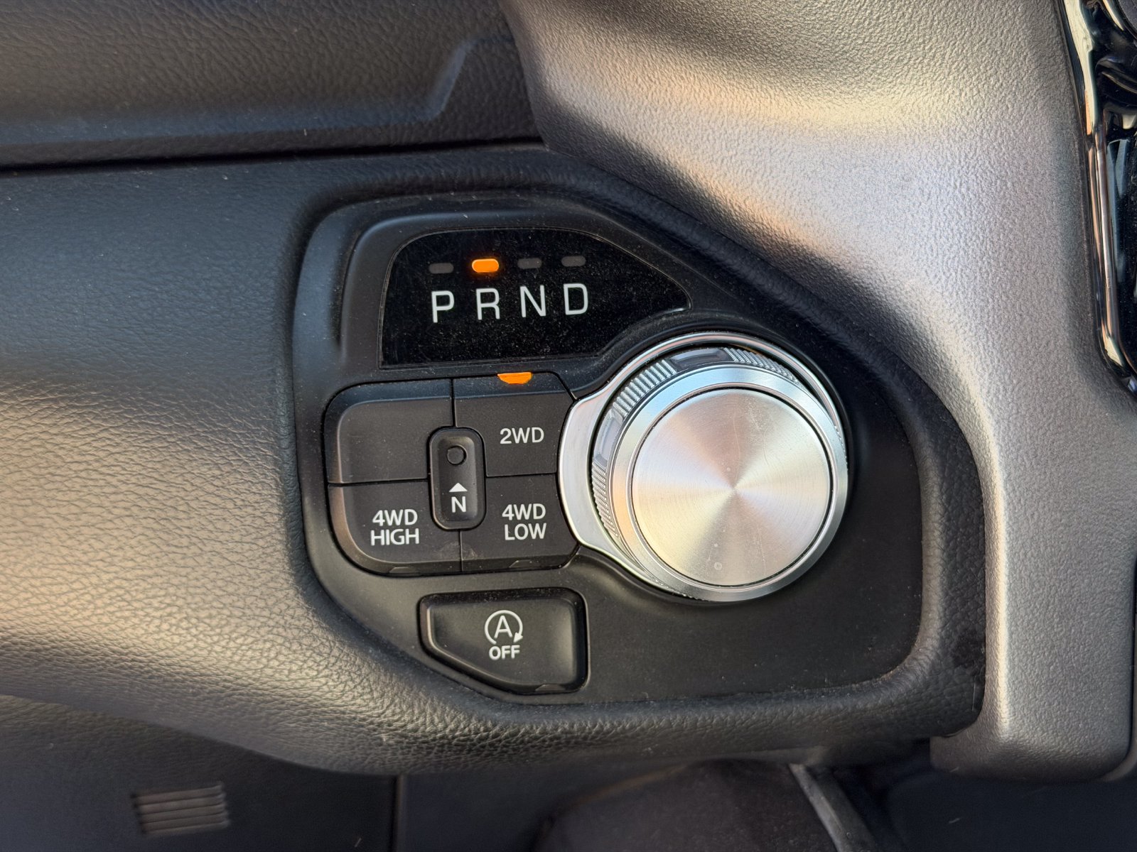 Used 2024 RAM 1500 Laramie AWD/4WD image 28