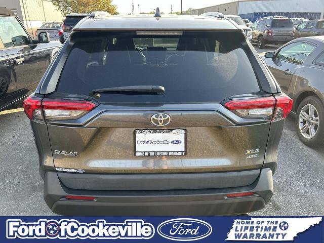 Used 2021 Toyota RAV4 XLE Premium AWD/4WD image 4