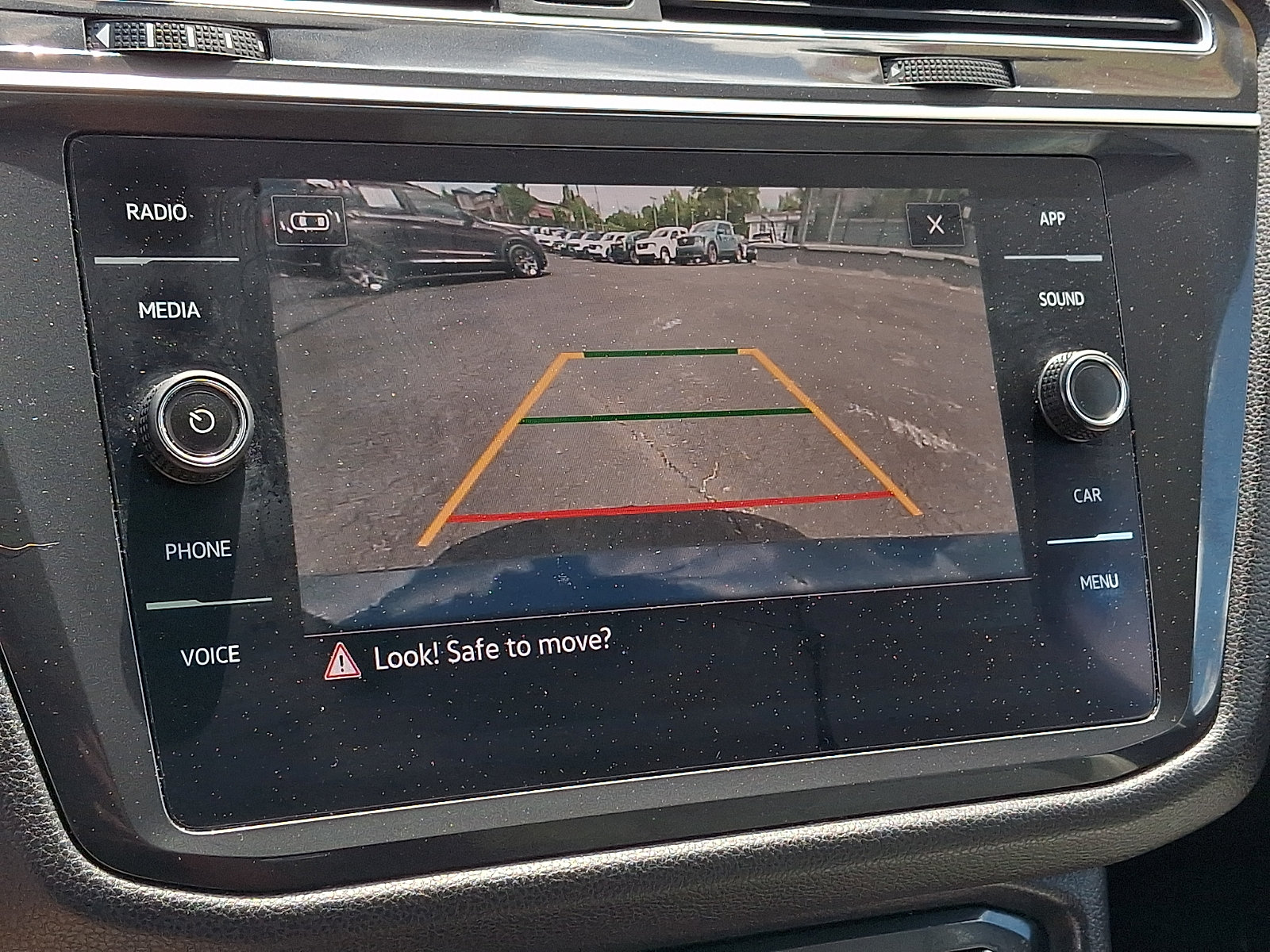 Used 2021 Volkswagen Tiguan SE w/ Panoramic Sunroof Package AWD/4WD image 20