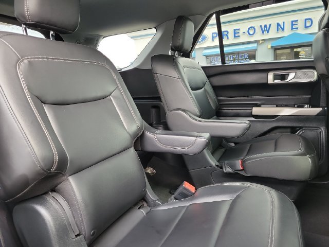 Certified 2022 Ford Explorer XLT w/ Equipment Group 202A RWD image 17