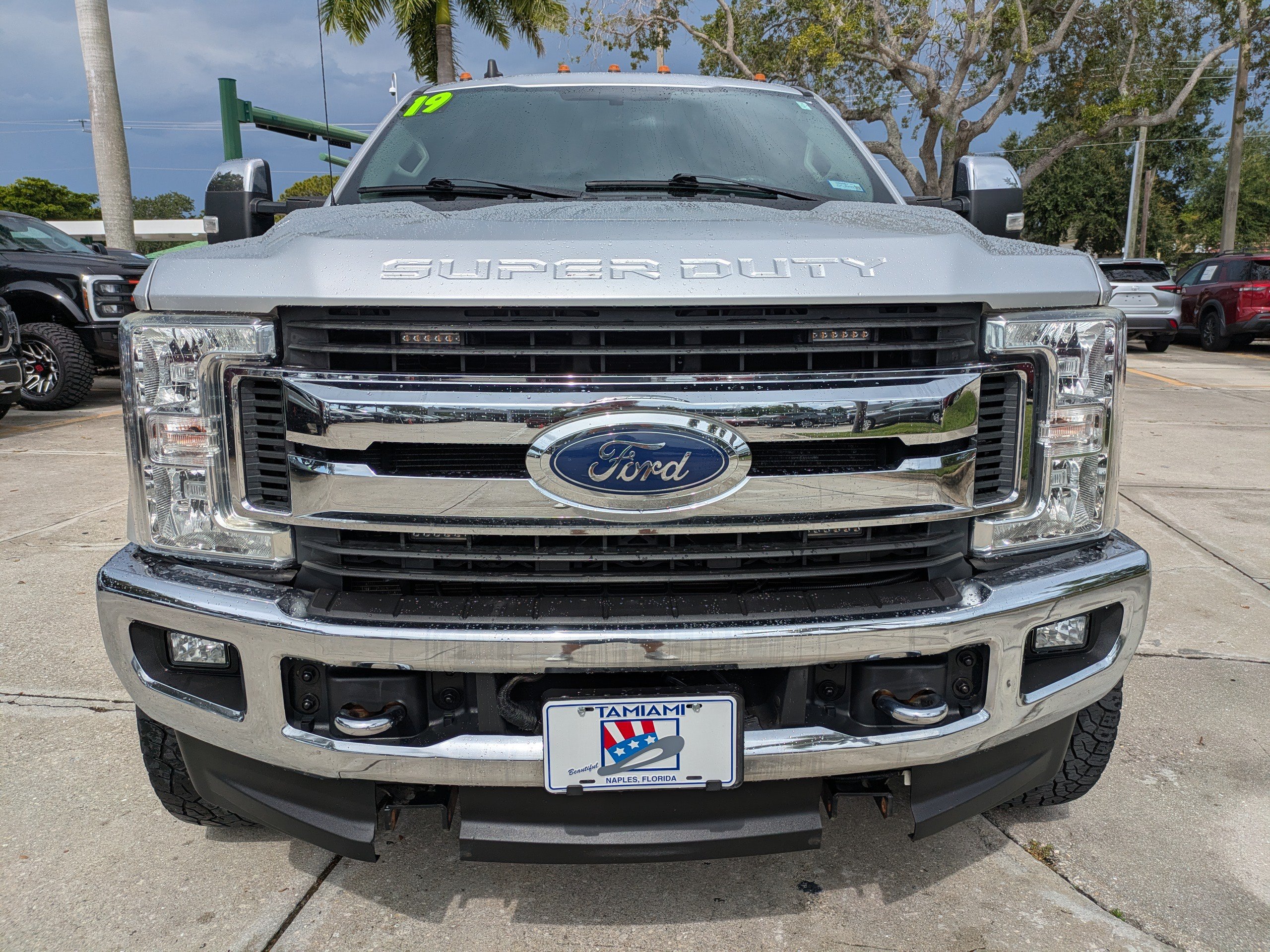 Certified 2019 Ford F350 XLT w/ XLT Premium Package AWD/4WD image 8
