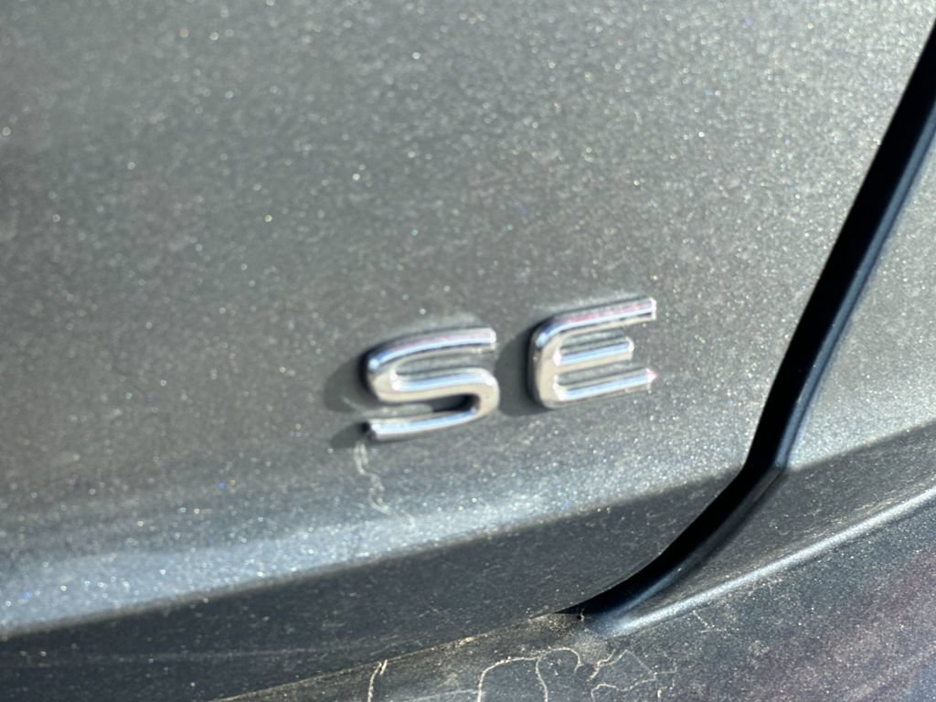 Used 2025 Volkswagen Jetta SE FWD image 26