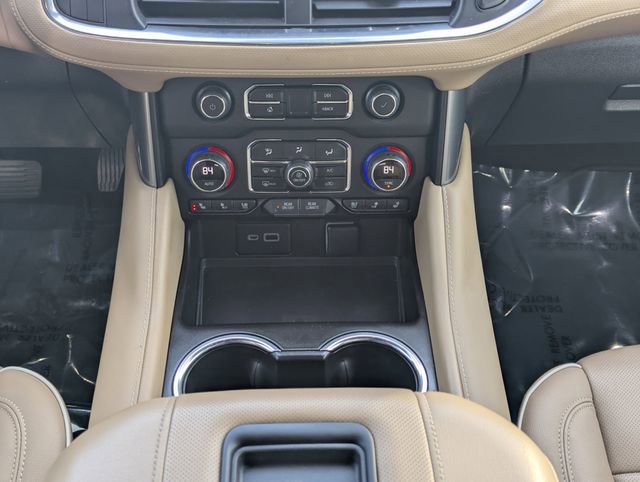 Used 2023 Chevrolet Suburban Premier image 19